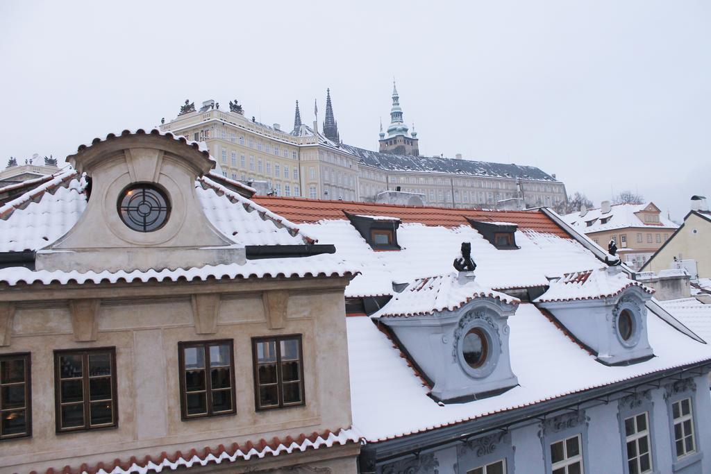 Amavi Bretfeld Palace Apartments Prague Exterior photo