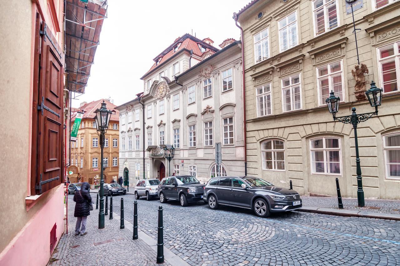 Amavi Bretfeld Palace Apartments Prague Exterior photo